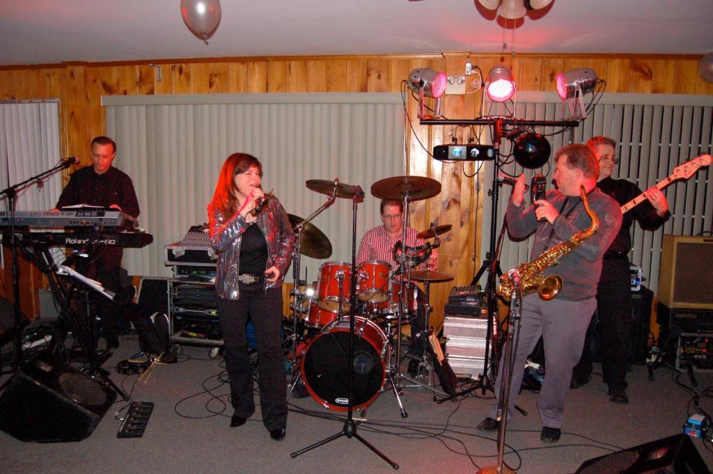 Red Umbrella Inn Minden Hills Bagian luar foto